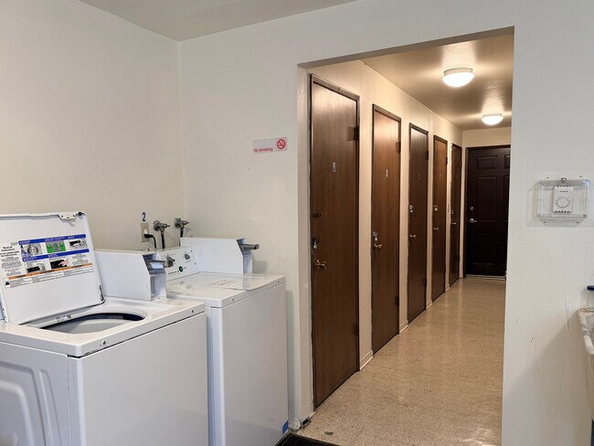 Foto del edificio - Villager Apartments