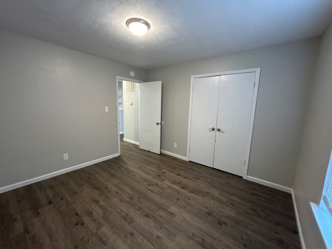 Building Photo - 275 Tinker Hill Cv