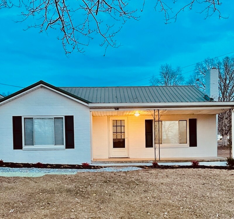 Primary Photo - 312 Old Union Rd