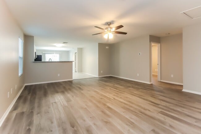 Building Photo - 14435 Acuna Ln