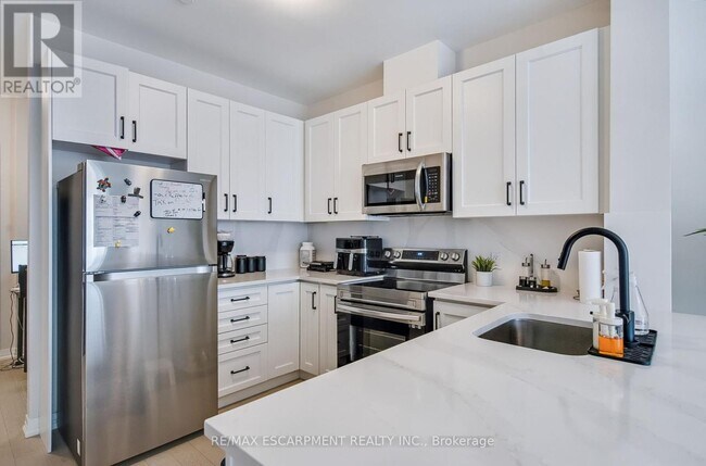 Building Photo - 3265-3265 Carding Mill Trail