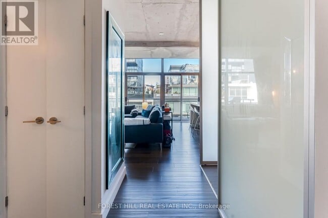 Building Photo - 55 Stewart St