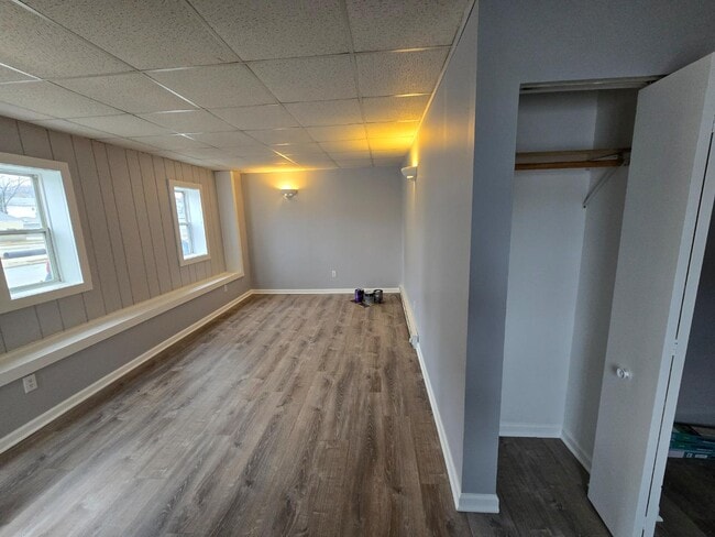 Foto del edificio - 518 Moen Ave