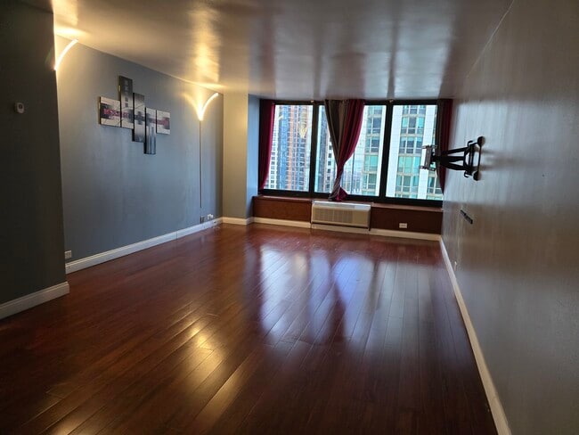 Building Photo - 155 N Harbor Dr