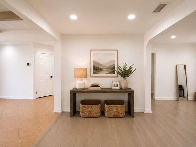 Foto del edificio - Beautifully Upgraded Los Altos Home!