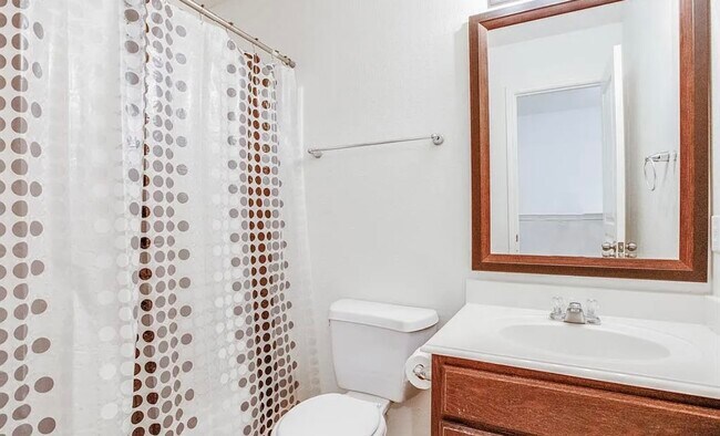 Building Photo - 16818 Mammoth Springs Dr