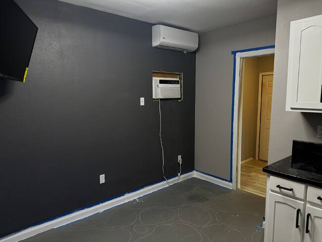 Building Photo - 40277 Adams Rd