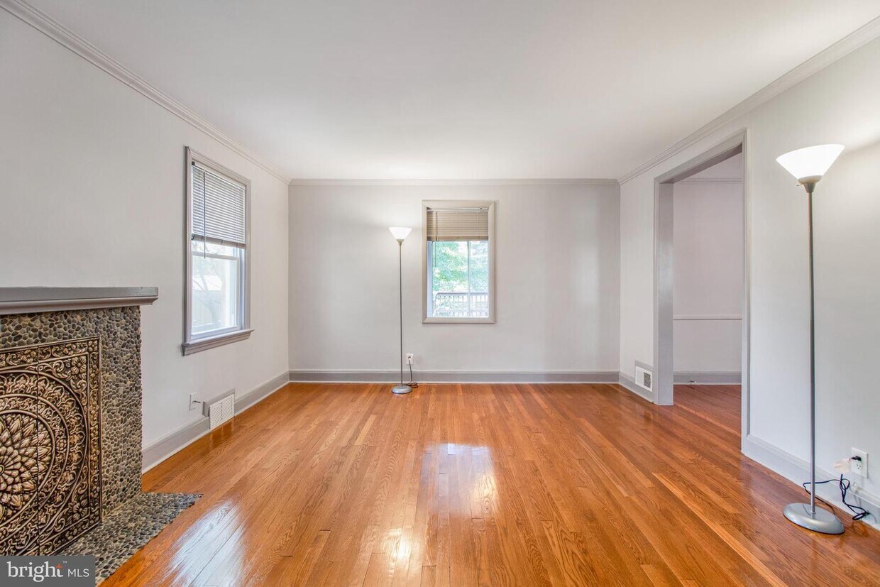 6102 Greenspring Ave, Baltimore, MD 21209 House for Rent in Baltimore