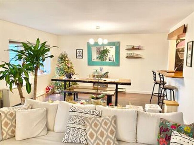 Foto del edificio - 2 Bedroom Condo South End of Burlington