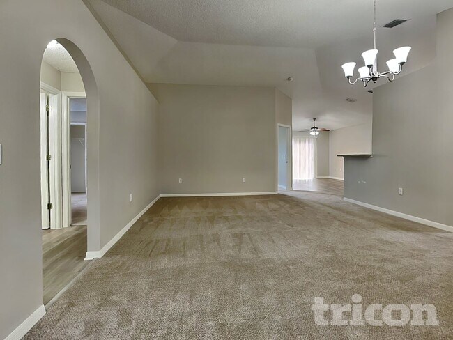 Foto del edificio - 4468 Woodley Creek Rd