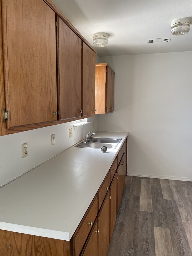 Foto del edificio - 902 W Oklahoma Ave