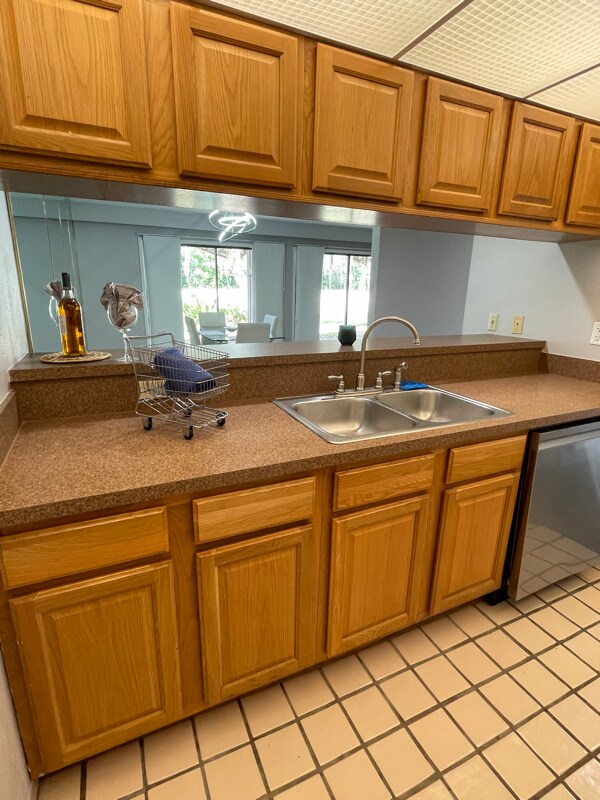 Foto del edificio - 5023 Sherwood Ln