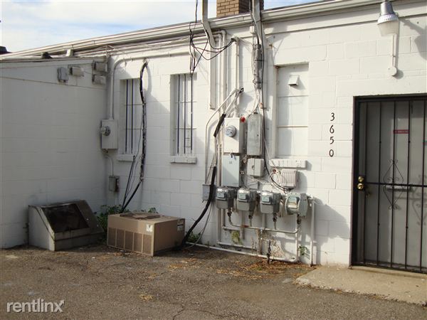 Building Photo - 3648 E 9 Mile Rd