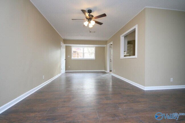 Foto del edificio - 4015 Apollo Dr SW