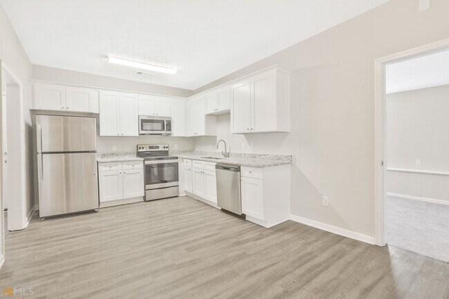 Building Photo - 800 S Stone Mountain Lithonia Rd