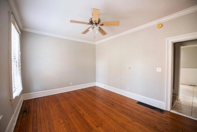 Foto del edificio - 512 S Lazelle St