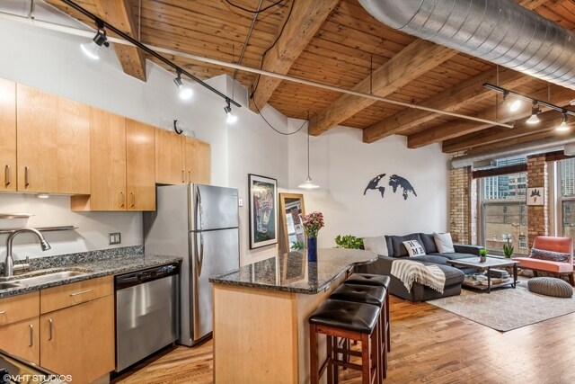 Foto del edificio - 420 S Clinton St
