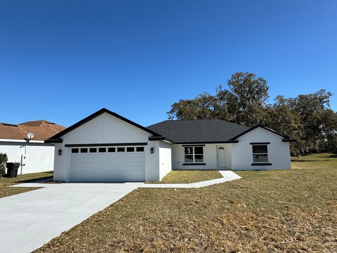 Foto principal - Beautiful 3BR/2BA Home! Brand New Everythi...