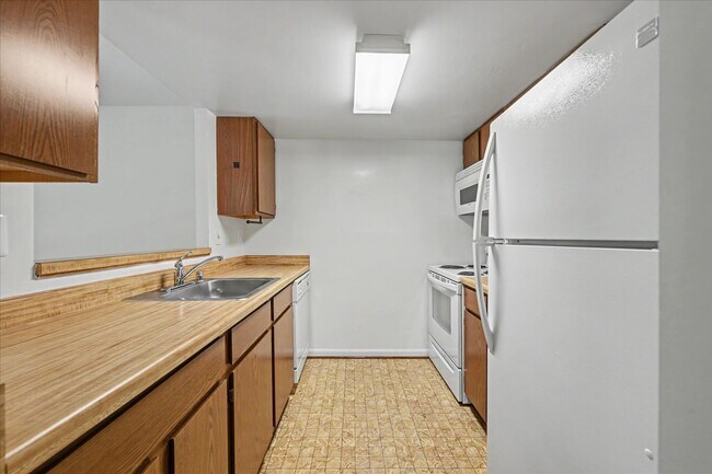 Foto del edificio - 1410 Greendale Ct