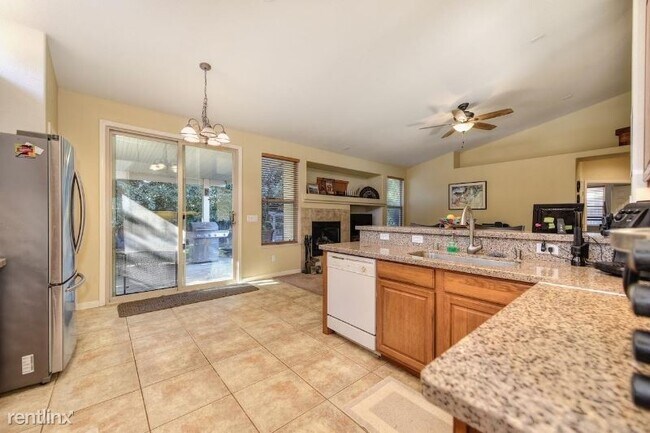 Building Photo - 3 br, 2 bath House - 1609 Apple Way