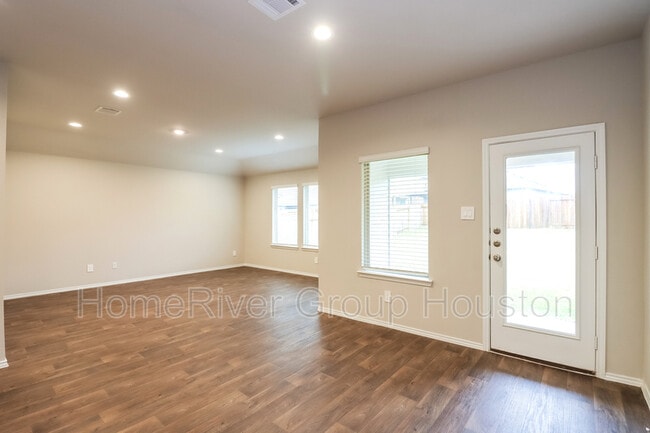Foto del edificio - 14734 Blackbrush Mnr