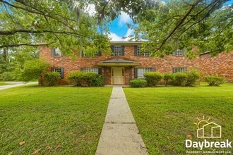 Building Photo - 10913 Queen Ann Ct