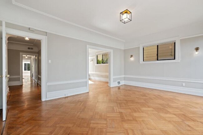 Building Photo - 2 bedroom in San Francisco CA 94118