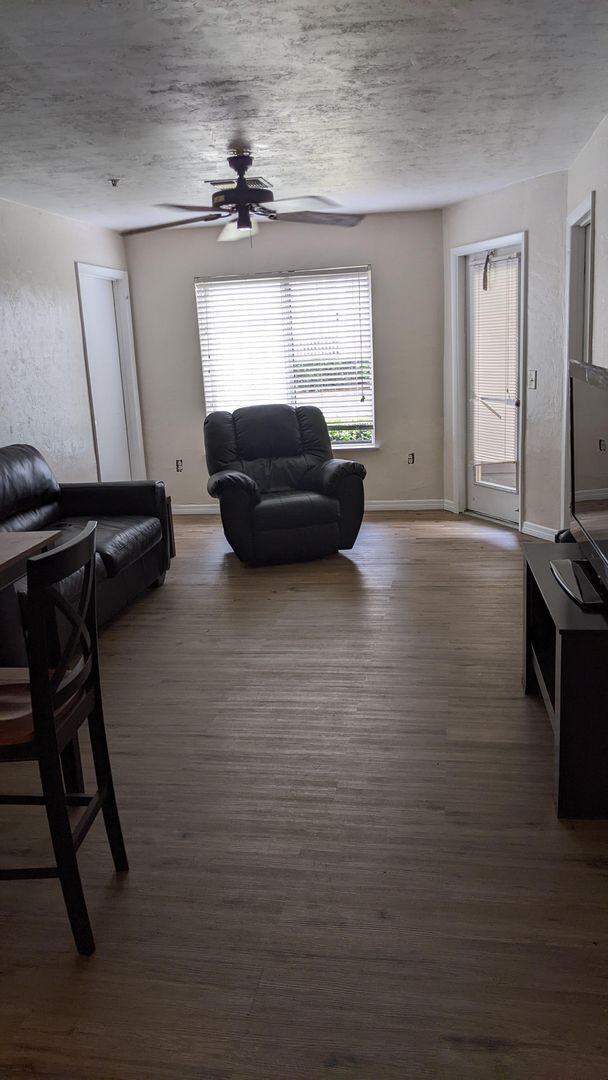 Foto del edificio - 4000 SW 23rd St