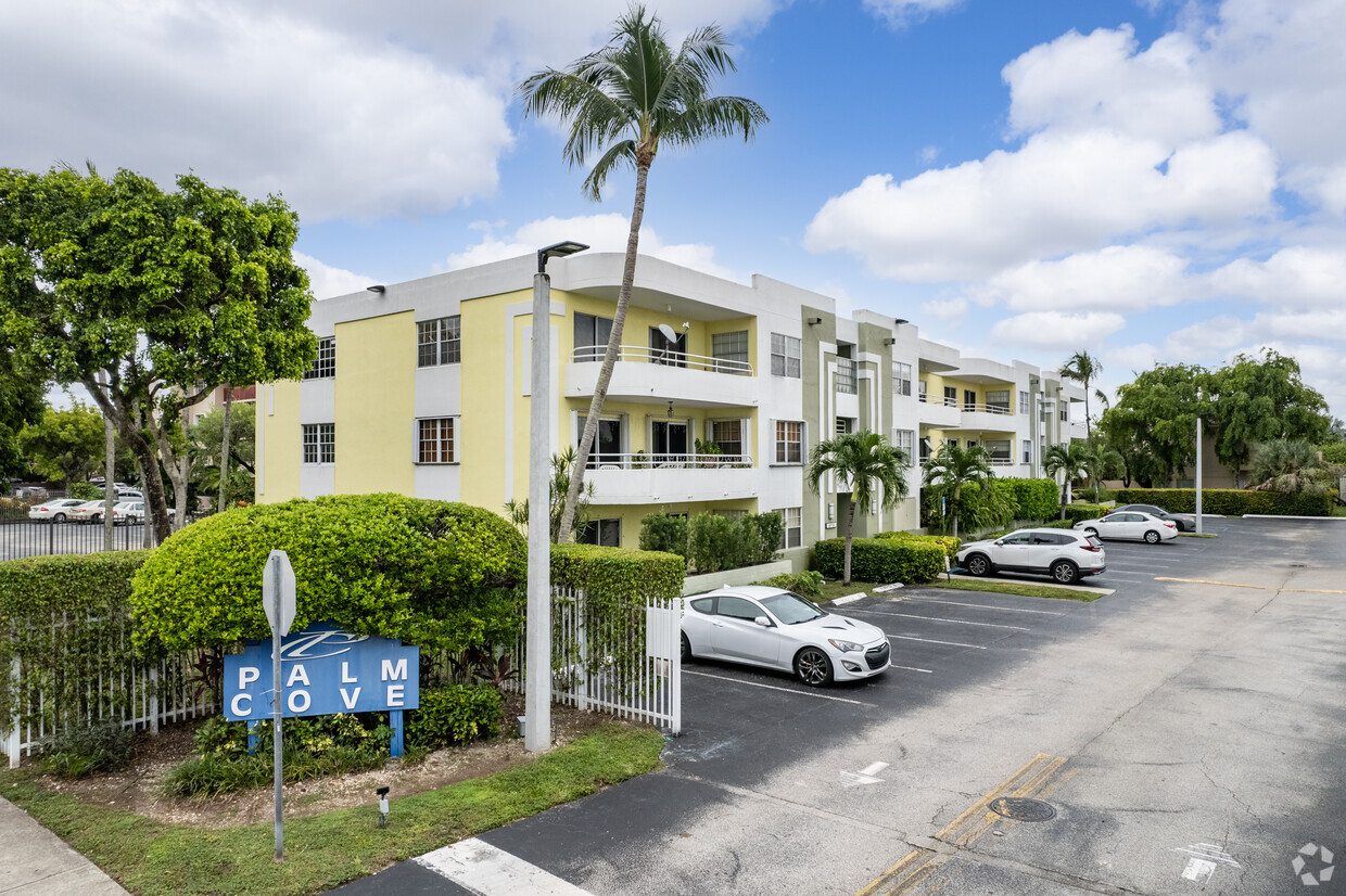 Palm Cove - Apartments in Miami, FL | Apartments.com