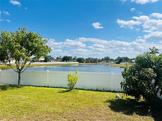 Building Photo - 5524 Sycamore Canyon Dr