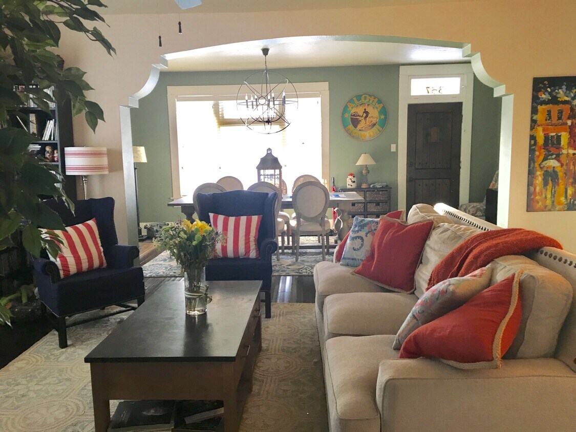 Living Room - 357 S 1300 E