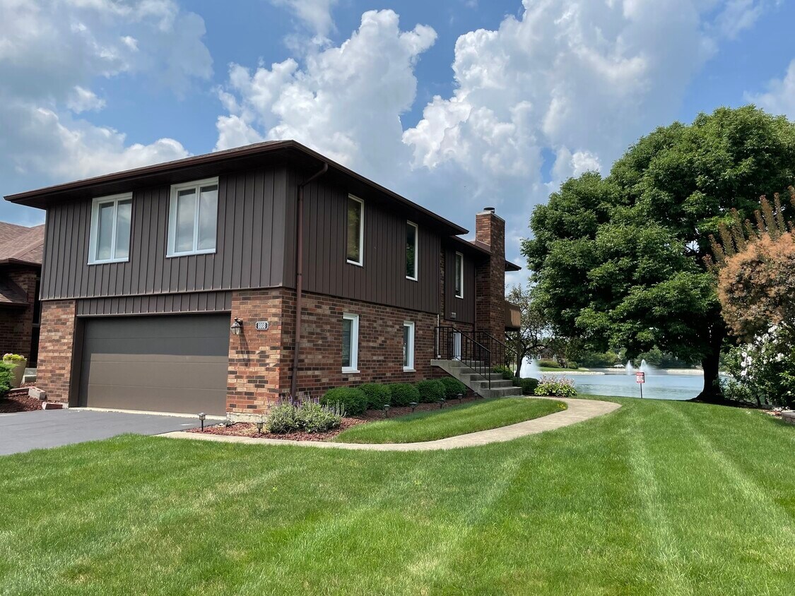 8808 Clearview Dr Unit 0, Orland Park, IL 60462 Condo for Rent in