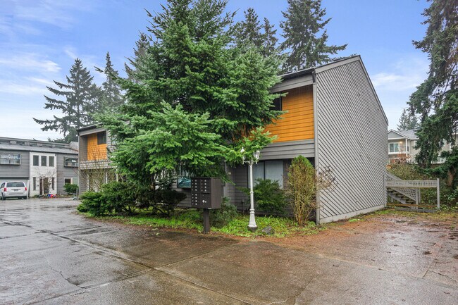 Building Photo - 3921 S Tyler St