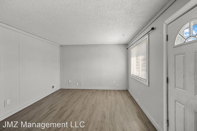 Building Photo - 3 br, 1 bath House - 6516 Oak St
