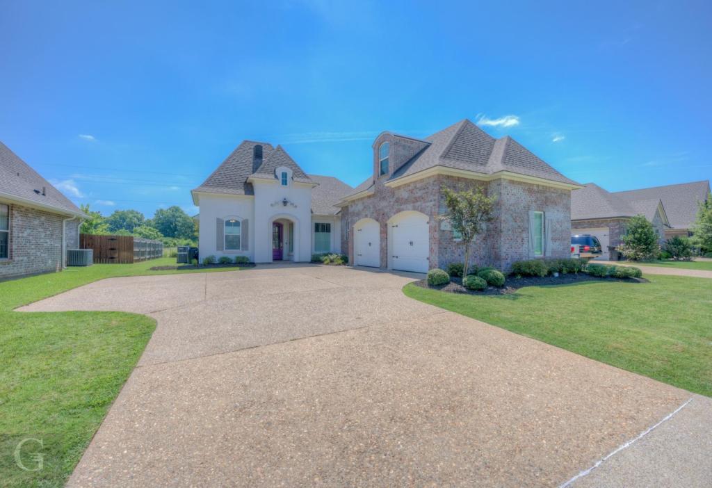 Primary Photo - 205 Conti Way