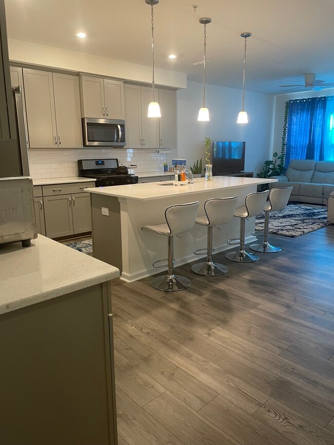Building Photo - 1249 Grenshaw Dr