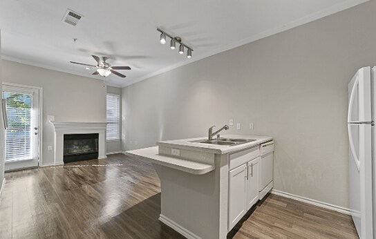 Foto del edificio - 9225 Garland Rd