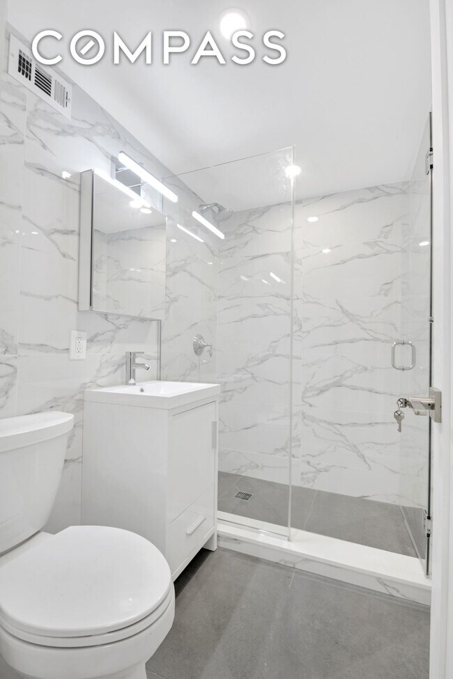 333 E 46th St Unit 1K, New York, NY 10017 Room for Rent in New York, NY