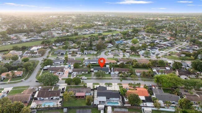 Building Photo - Southwest 74th Street, Miami, FL 33183 - 3 BR 2 BA single-family home