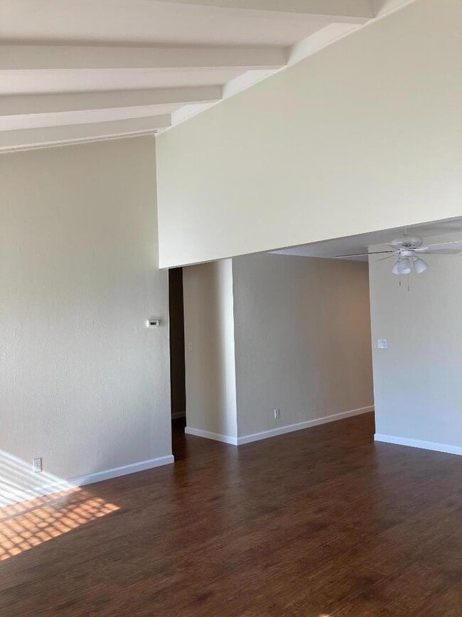 Building Photo - 1010 Bryant Way