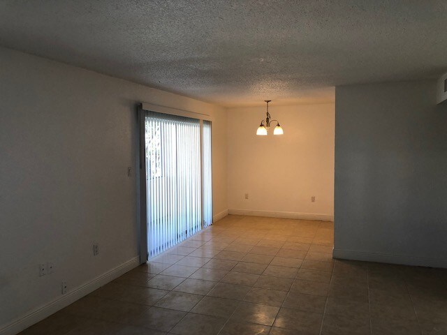 Building Photo - 4725 S Texas Ave