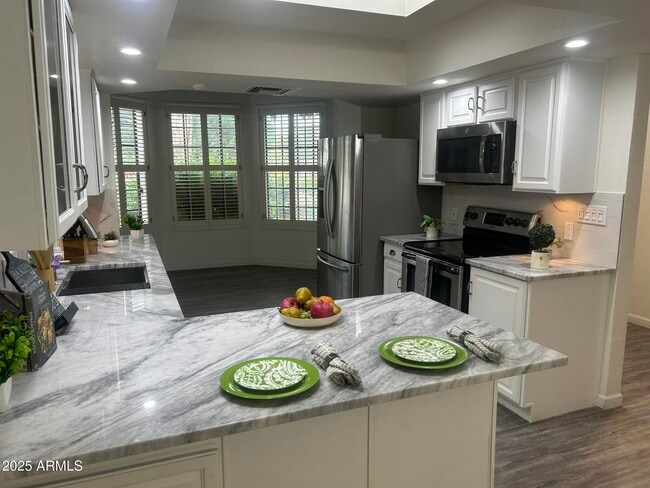 Foto del edificio - 9424 N 105th St