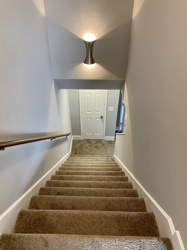 Stairs - 217 Thistle Ln