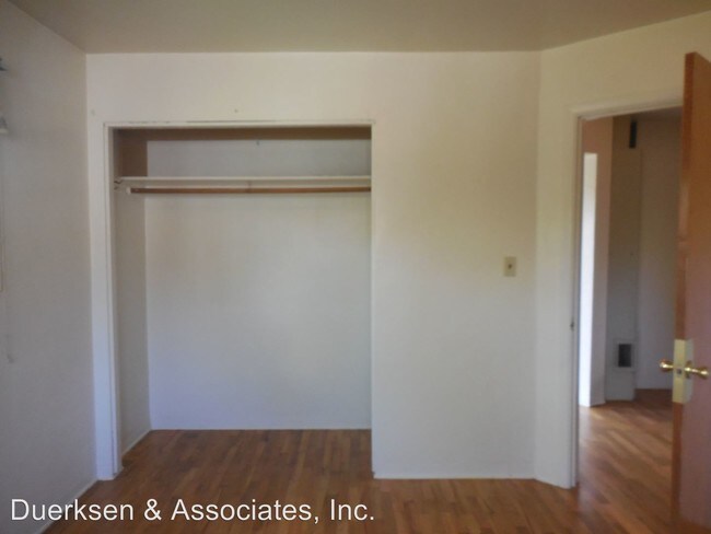Building Photo - 2 br, 1 bath Apartment - 1214 NW Dixon