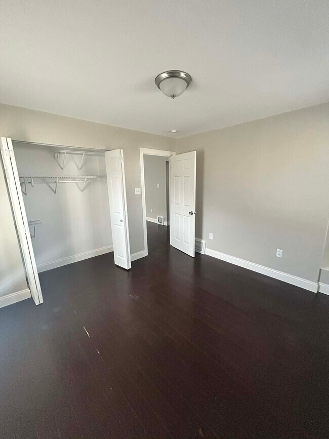 Foto del edificio - 8713 Susan Ave