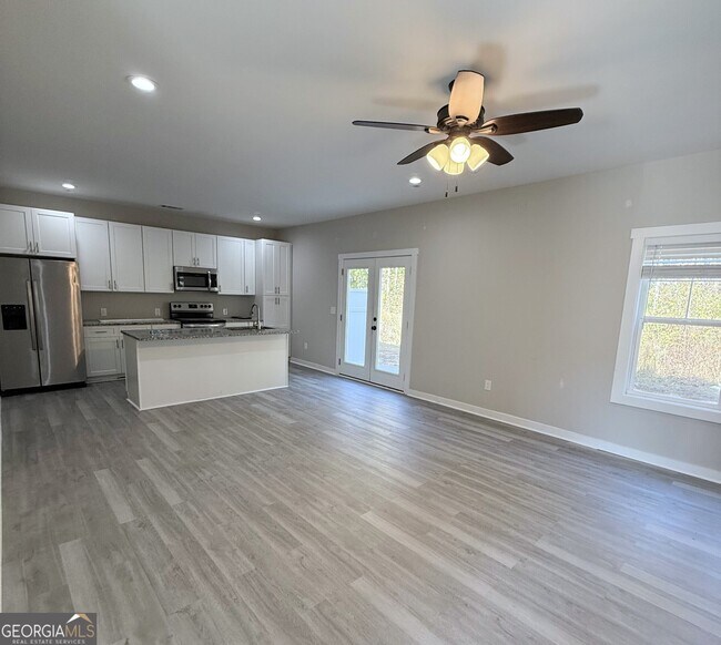 Building Photo - 152 Crest Pointe S