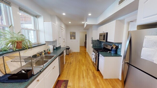 Foto del edificio - 114 University Rd