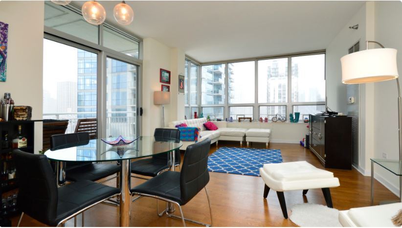 Foto principal - 330 W Grand Ave