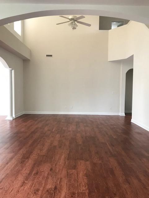 Foto del edificio - 756 Indian Wood Ln