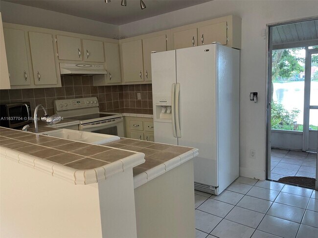 Foto del edificio - 2857 Belmont Ln
